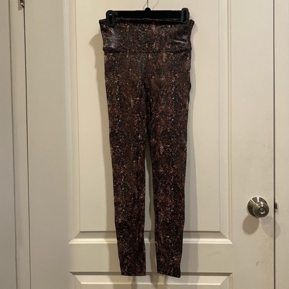 Spanx Faux Leather Snake Shine Leggings in Color Mocha Snake - Picture 4 of 5
